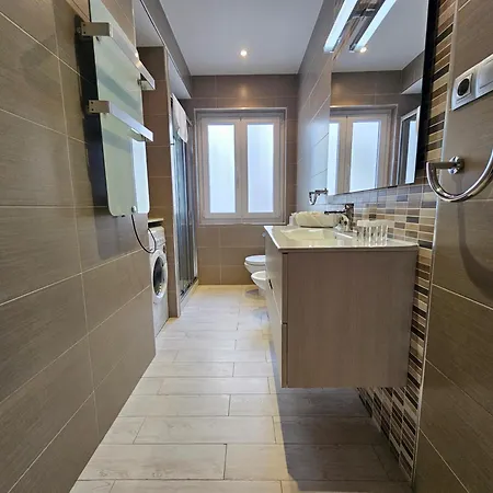 147a La Arena 3 By R2r Consulting